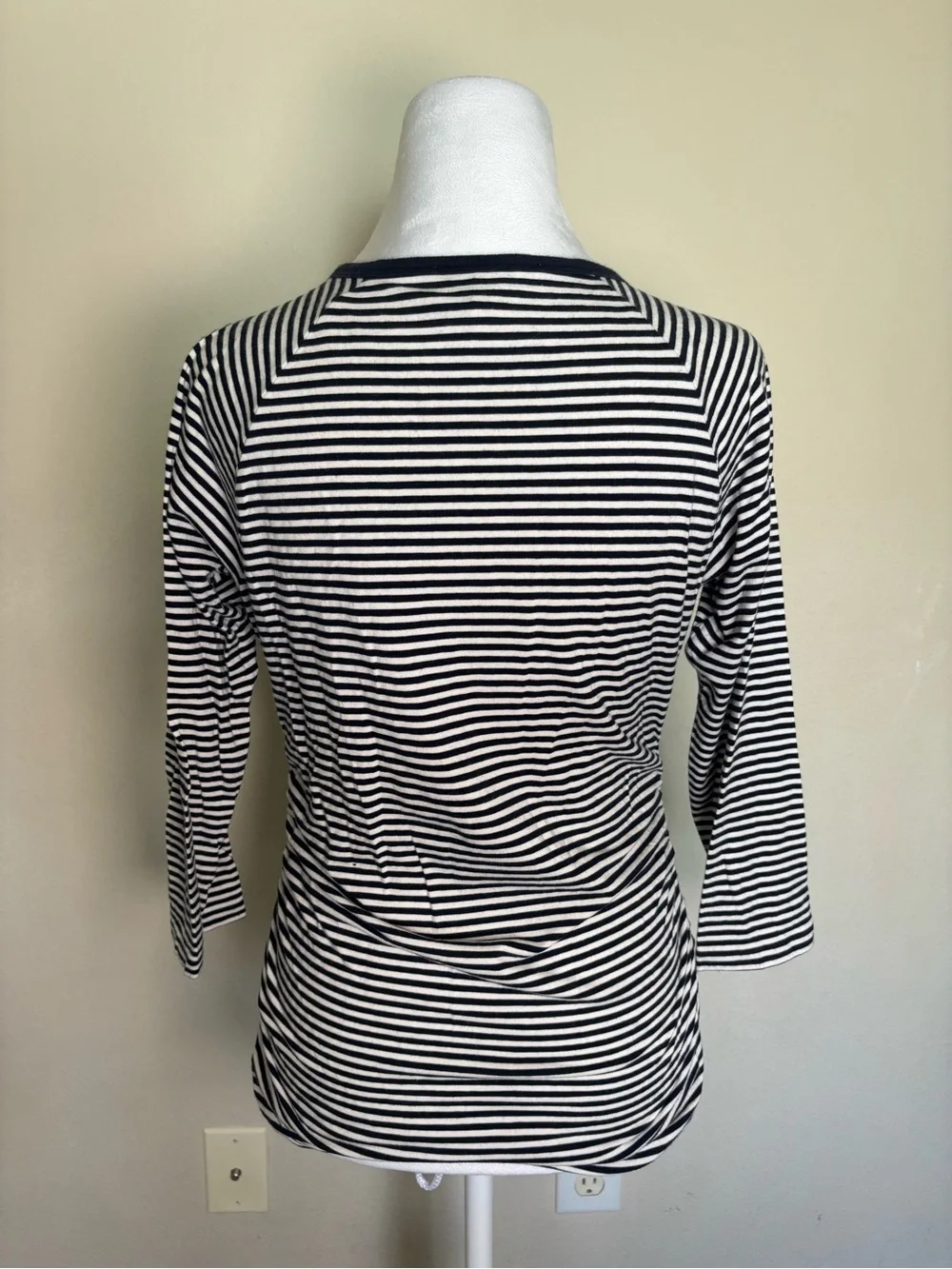 Michael Kors Women’s Striped Long Sleeve With Gold Zipper Accents Size Small